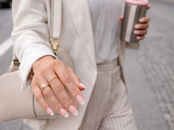 QLIQ Nails press-on negler